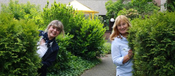 Frau Brands und Frau Franzen