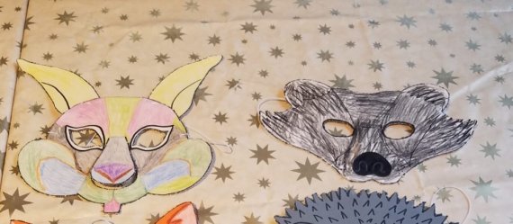 Karnevalsmasken im TSA